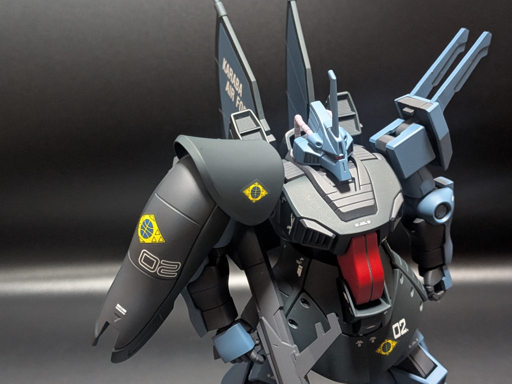 渋め配色で仕上げてます