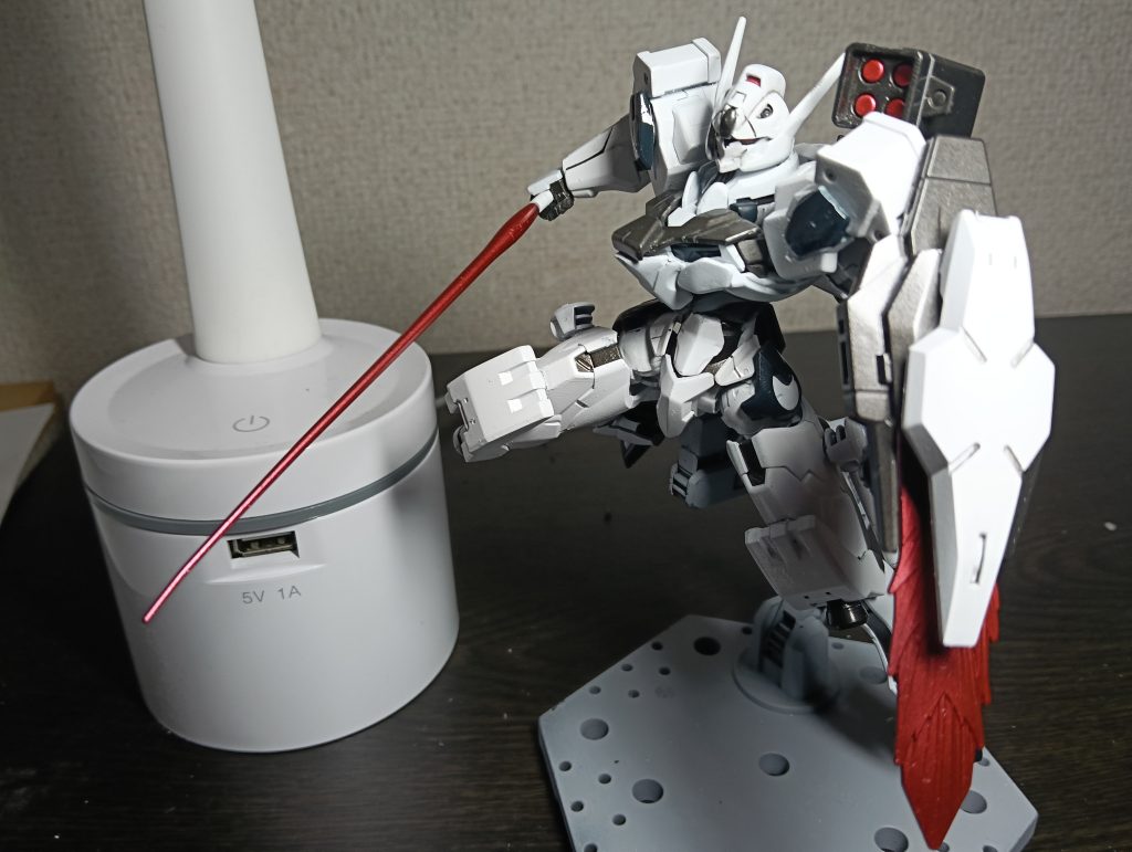 遠距離型ミサイル名のとうり、遠距離特化型となっている。そしてパーメットを使い遠隔操作ができ、目標が破壊されるまで追うシステムとなっている。