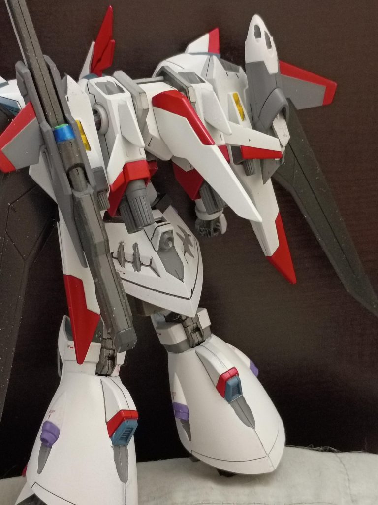 レイ・ザ・バレルのブレイズザクファントム風に塗装しようと思っていました。結果的にかなりいい感じに仕上がったと思います。