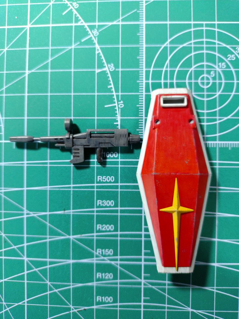 武器類のアップ。