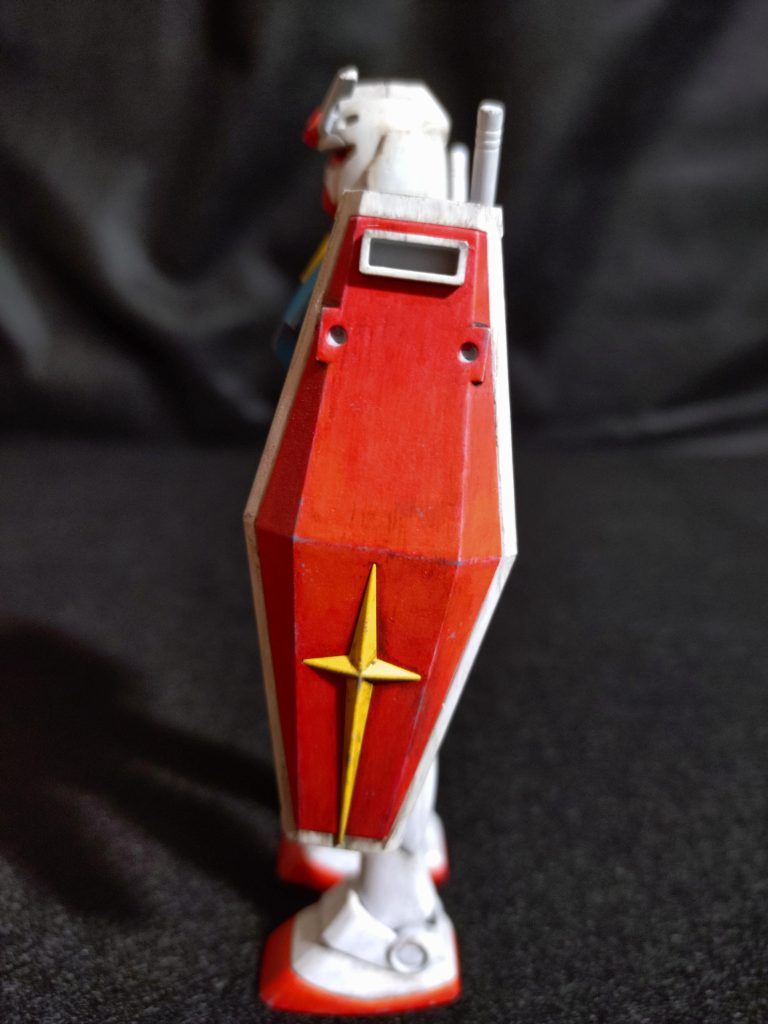 シールドのアップ。広いし形がハッキリしていて、本当に汚しが簡単でやりやすい。助かります😊