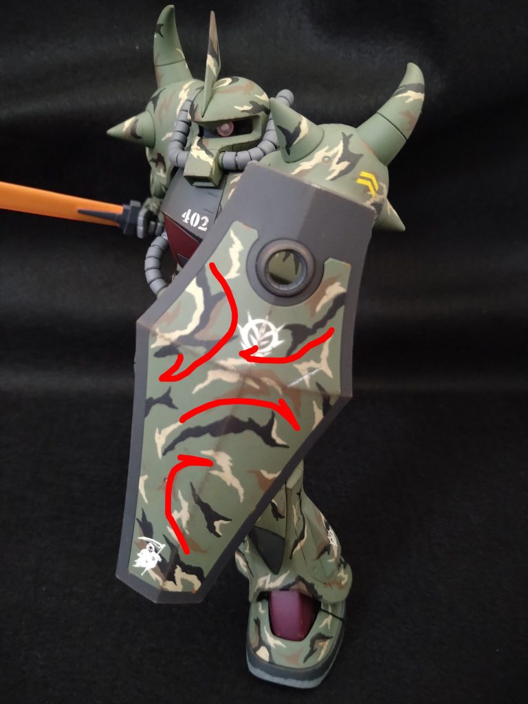 シールドは面積が広く凹凸も少ないので、とても描きやすく『見せ場』になるでしょう😆