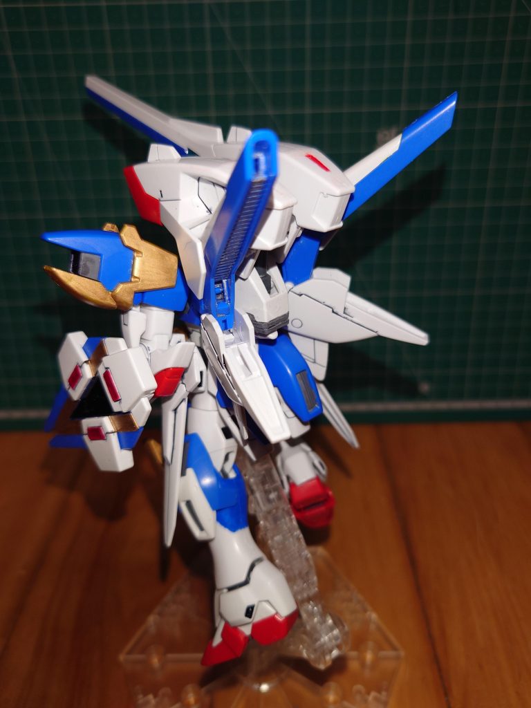 V2アサルトバスター(量産カラー)–3枚目/制作者：雑津 雷斗