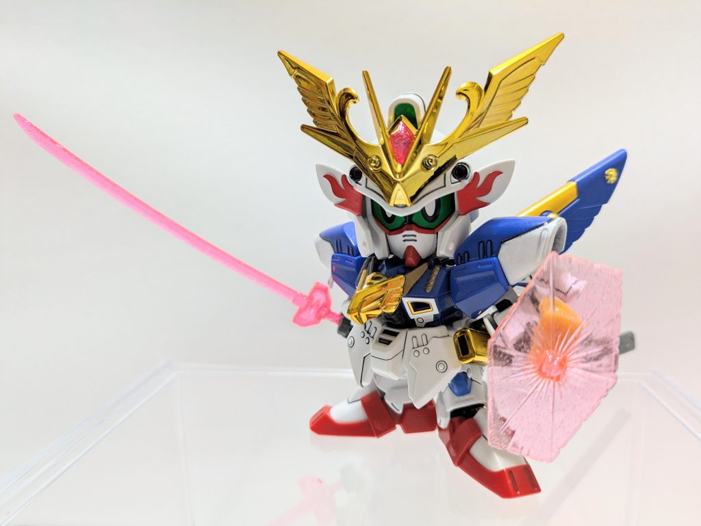 ベースキットは『LEGEND BB 武者飛駆鳥』。ミキシングでデザインに手を加える必要がないほど完成されたキットなので改造は最小限。形態変化後の改良に重点を置き、モチーフにちなんだ改名を行って着地となりました。なのでタイトルも創作ではなく改修としています。