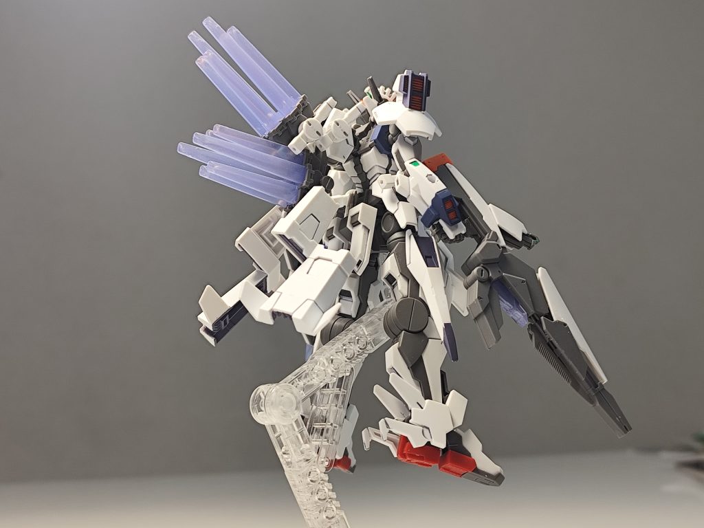 ガンダムジリウス–3枚目/制作者：もんごれ