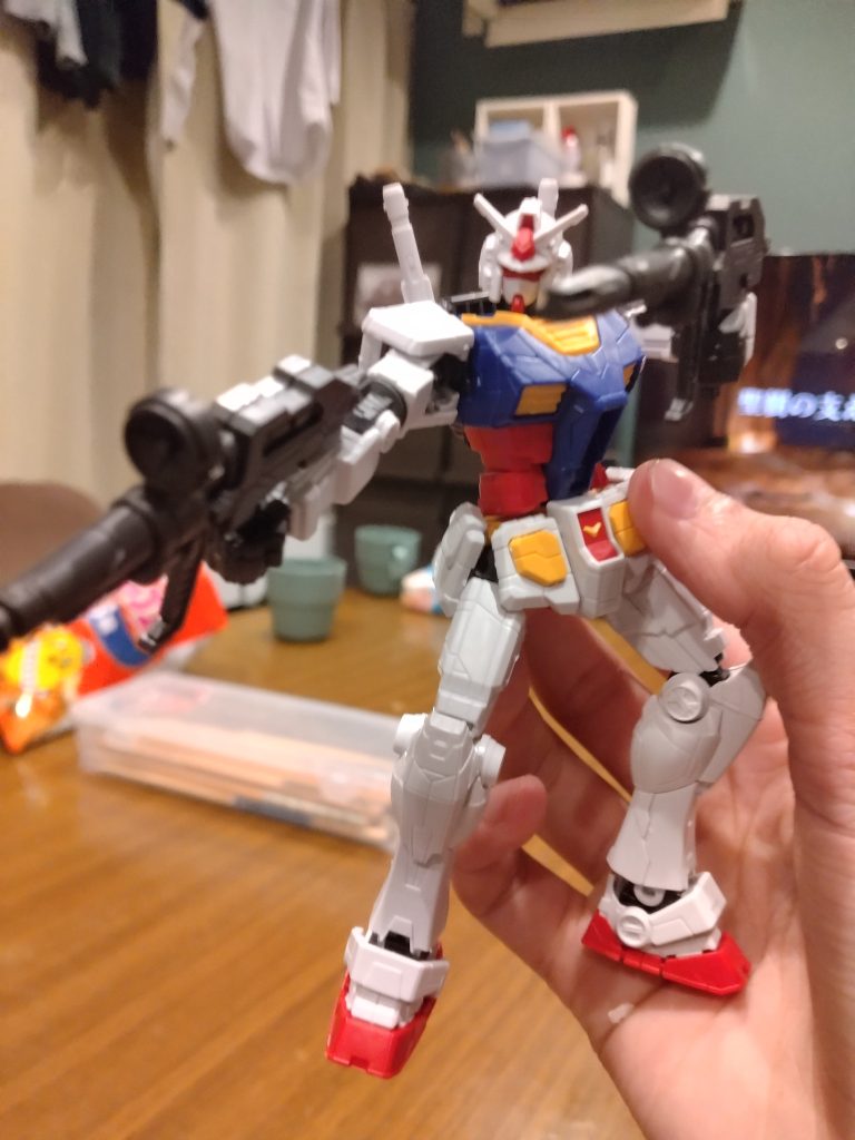 EGのガンダムからビームライフルを鹵獲したもの最近勉強が忙しくてやってないプラモデルをやりました。