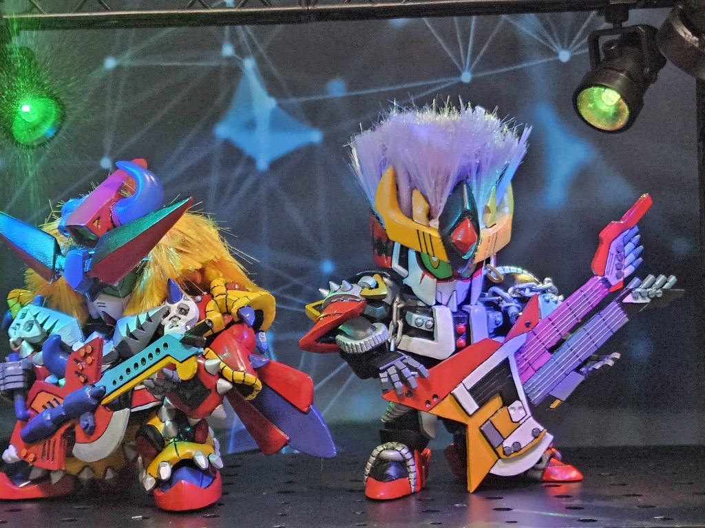 せっかくなのでスタジオ風なスタンドを購入。もう一段階大きめのでも良かったかも 後々ハリケーンガンダムとミディガンダム入れるスペースがぎゅうぎゅうになりそう💦