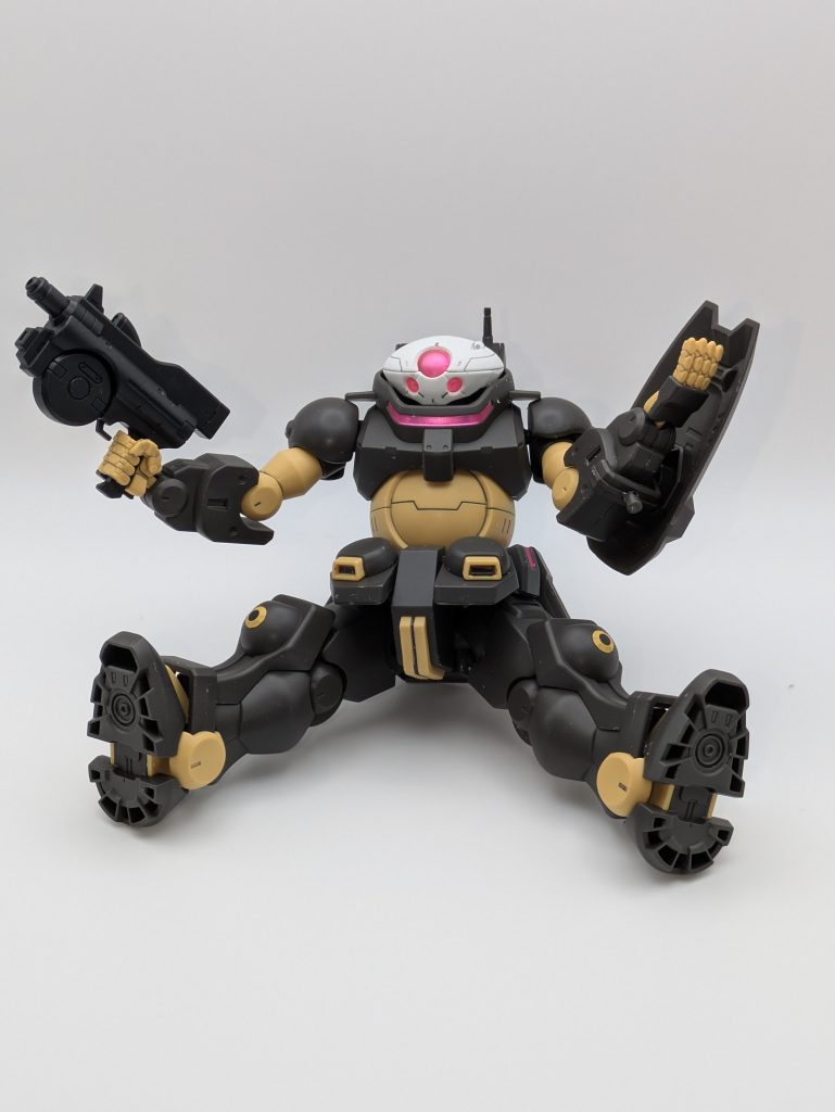 パーツ数少なめで、作りやすかったし、可動域もなかなか。ポリキャップなんで関節の緩みも無いのでポージングが楽でした。