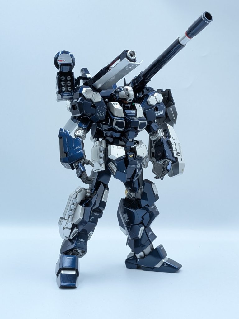 下半身が華奢になってますが、自立はしますジェスタはプリズムブルーブラックが良く似合う（自画自讃😆）