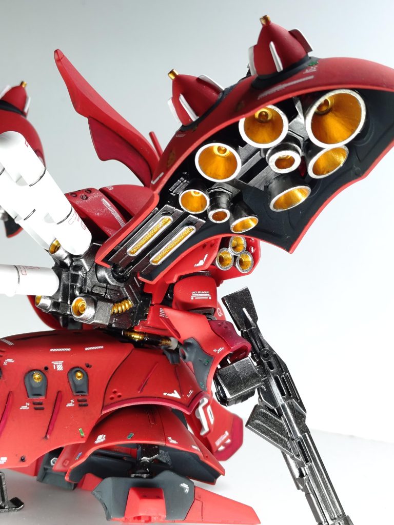 ファンネル(大型バインダー)ナイチンゲールといえばココ。おそらくビルダーのほとんどの方が最も気合をいれて仕上げているはず。