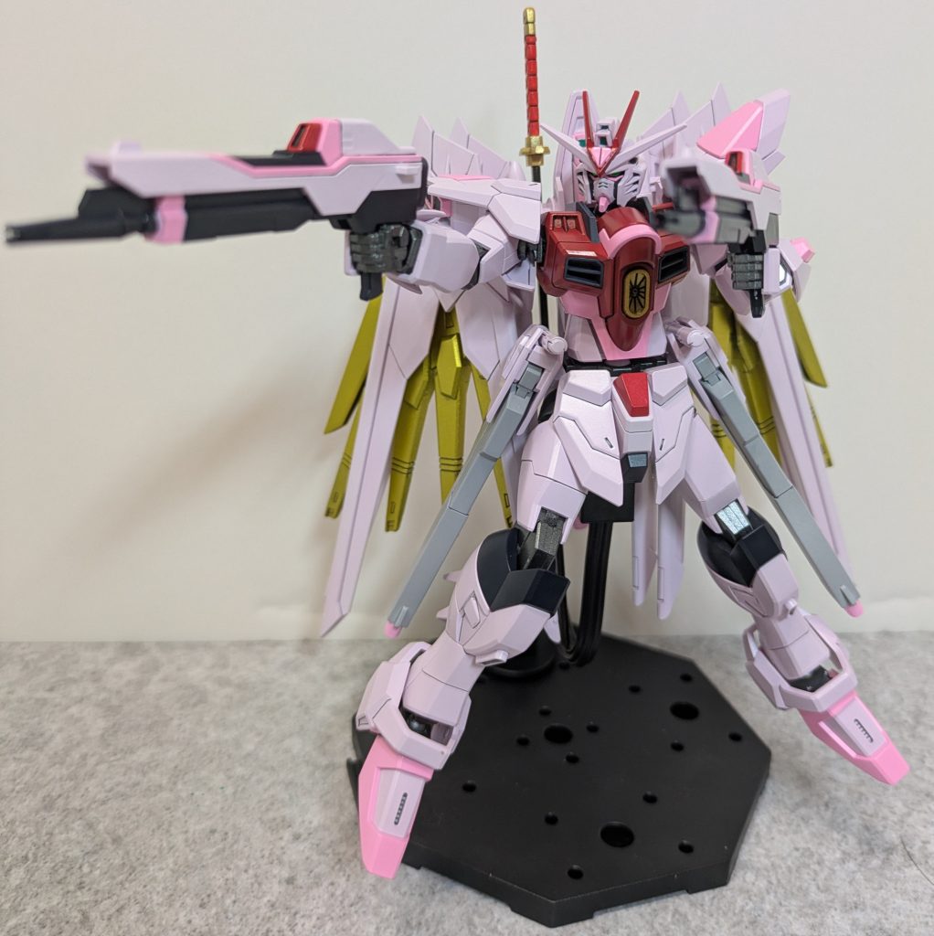 フツノミタマも塗装していますが、イメージ的に接近戦タイプよりも遠距離タイプかなと思い、刀を装備した写真は撮ってません。