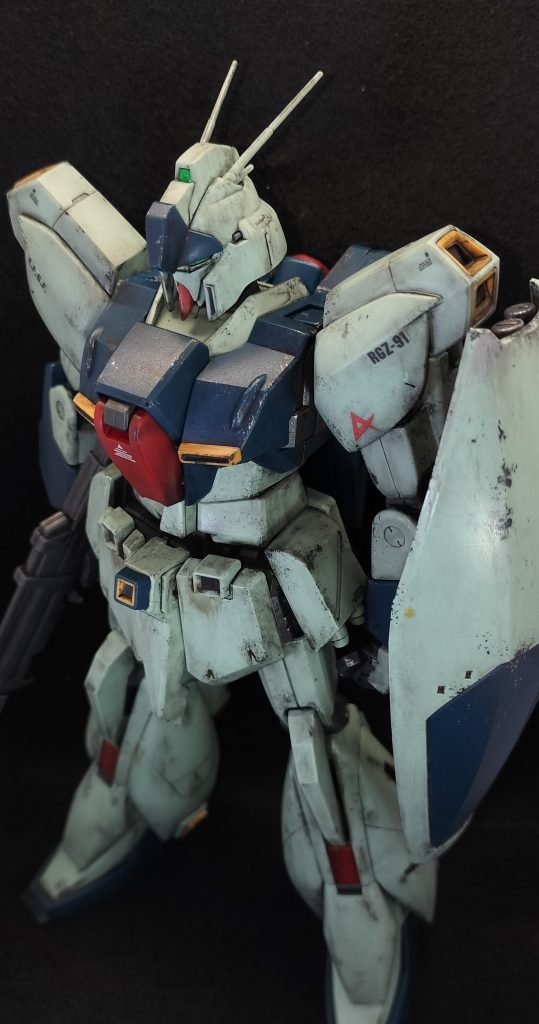 最後につや消しトップコートを吹きましたが、半光沢の方が好みだなと思いました。ウェザリングって加減が難しいし、それらしくするのも難しい…。けっこうキタナイですね、これ!