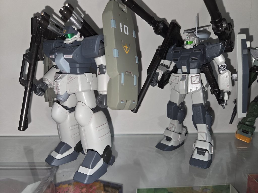 10番機は量産型ガンタンクディフェンダータイプです6番機はパワードジムの遠距離攻撃キャノンてんこ盛りタイプです