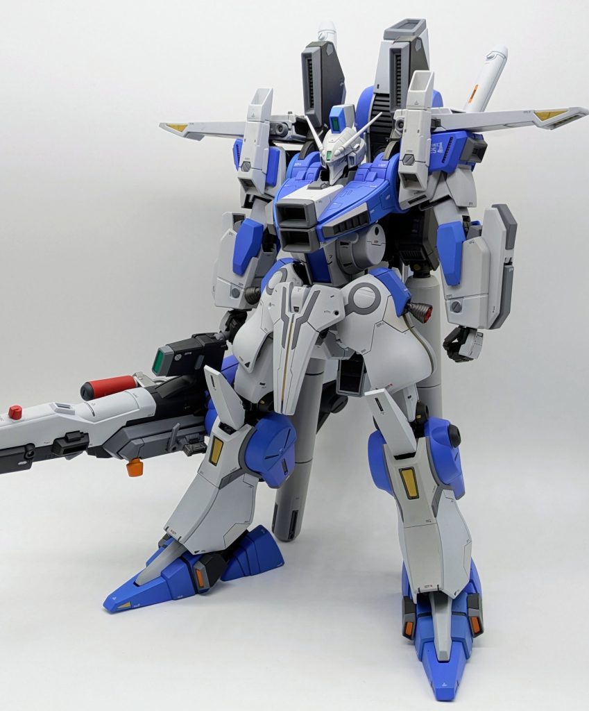 腕パーツにはFAZZのものを使用しています。仮組みの段階でマッチングしていると感じたので延長工作などはしていません