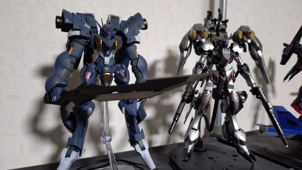 コンビ想定の射撃戦仕様のバルバトスと