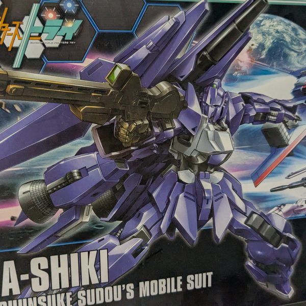 急に作りたい病が発症して、タンスの肥やしになっていた。積みプラから1個しか持っていない赤バンダイのメガシキを10月16日(木)に、製作開始。だけどホビーゾーンの店長さんや店員さんから展示用ガンプラを催促されて、後回しになりました。（2枚目）