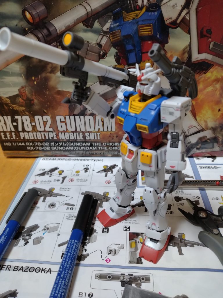 作品名：ガンダムバズーカ<p>なんだ、肩に担げないじゃないか</p>
