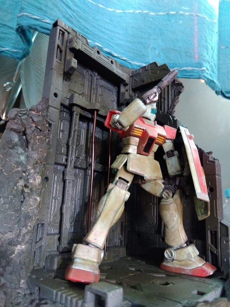 戦場のジム–3枚目/制作者：スナフキン