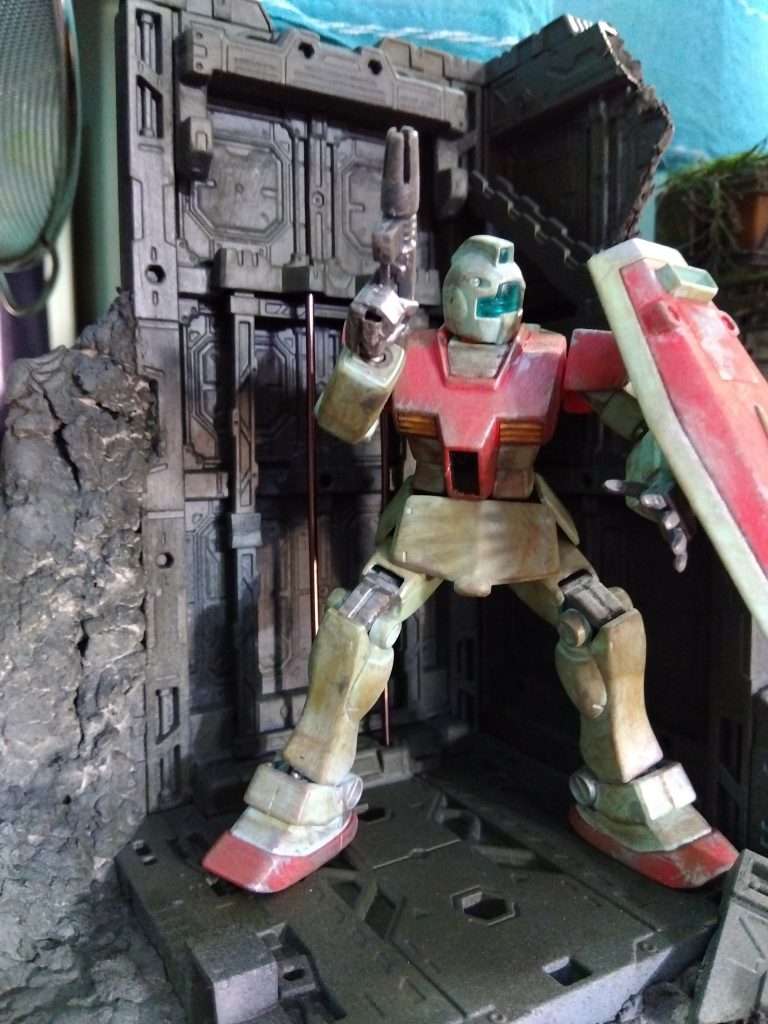 戦場のジム–3枚目/制作者：スナフキン