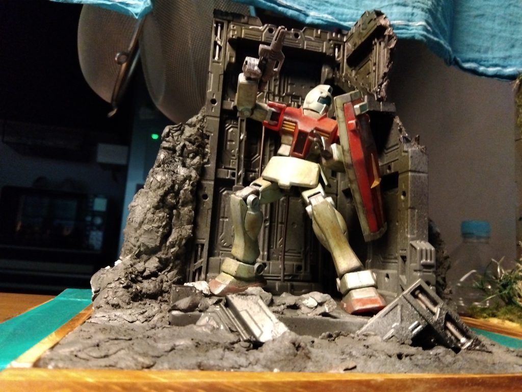 戦場のジム–2枚目/制作者：スナフキン