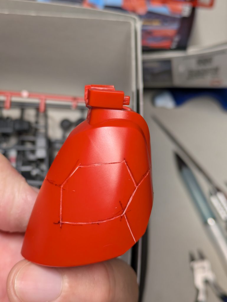 制作途中。割と雑ですwNTカッターで一本引いてデザインナイフでV字にカット、0.2mmタガネで整えてます。