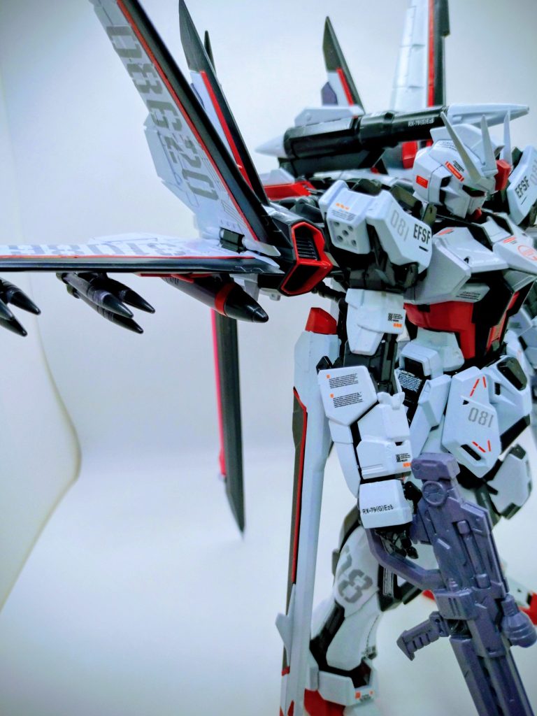 写真では分かりづらいですが、とりあえず、ミサイルも塗り分けてみました。