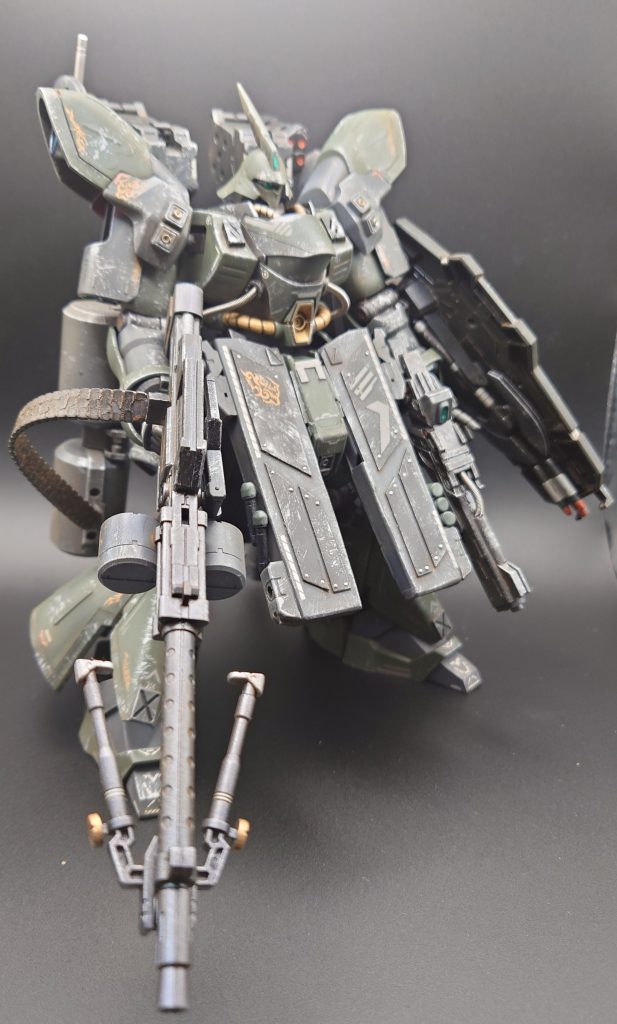 強襲用重装型 強襲用追加装備として大型の火器やシールド、追加ブースター等を装備。