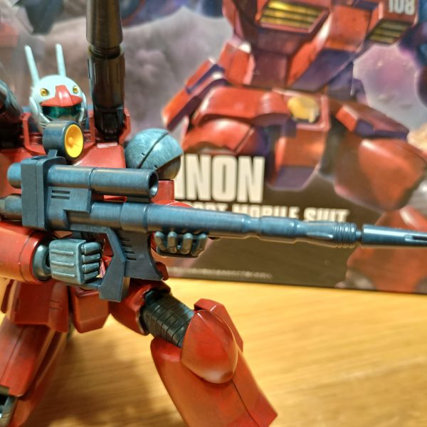 予定どおり武器類と関節部の2色目が完成しました💦バックパックとキャノン、ライフルはなかなか良い感じに仕上がリました✨️✨️関節部は少しやり過ぎて大理石みたいになっちゃいましたがウォッシングすればある程度おさまるかなと…明日はいよいよ赤部分の2色目です。楽しみ半分、不安半分…（4枚目）