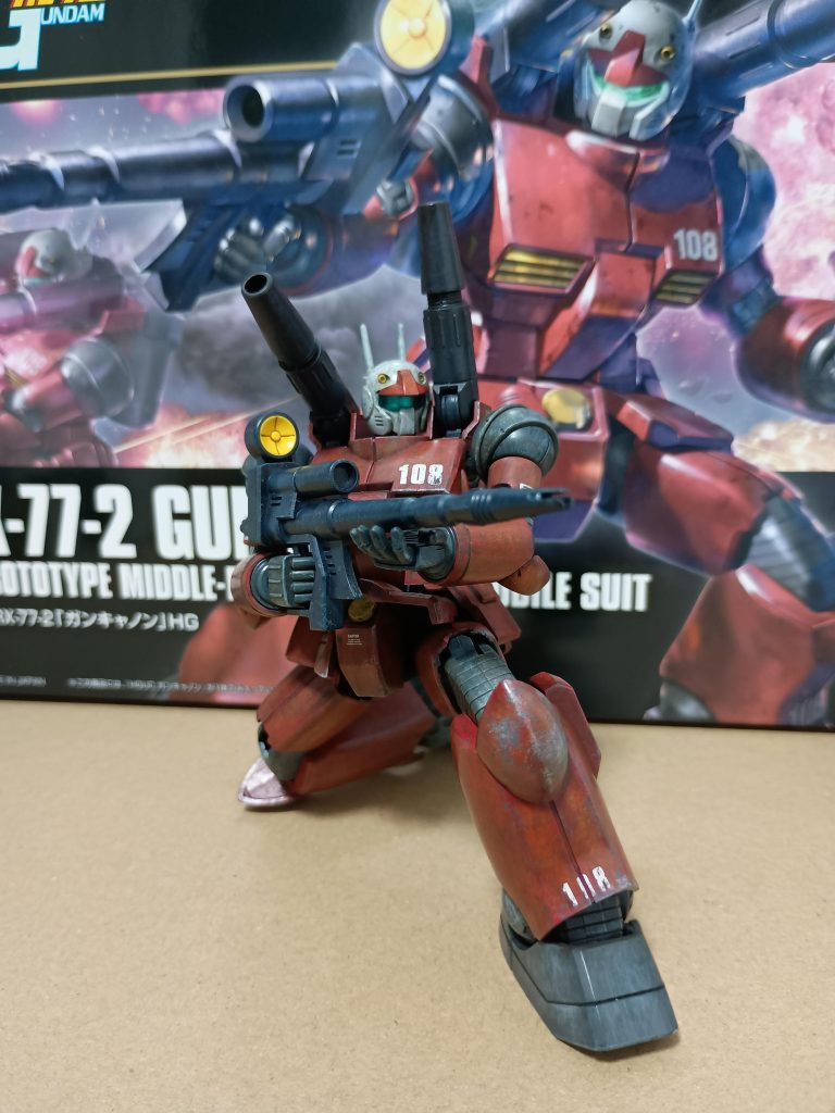 なぜか太ももの外装が一度嵌めると外せなくて膝関節の合わせ目を消すの諦めました…💦がやっぱり目立つ