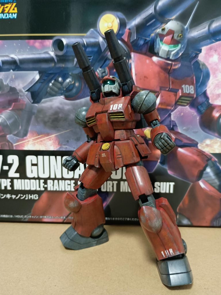 膝アーマーのダメージ加工とデカールのかすれ具合がこだわりポイントです!!
