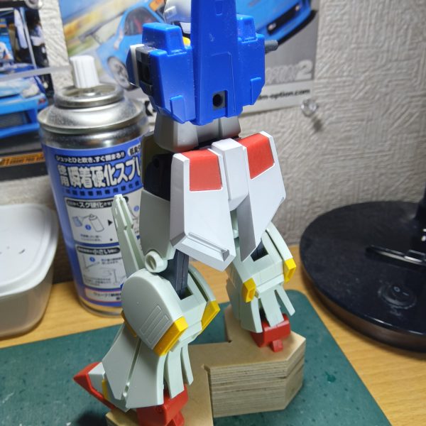 ＨＧのダブルゼータのリアスカートアーマーって付いてないんですよねぇ💧でっかいバックパックに隠れるから設計されなかったんですかねぇなんか許せないのでＥＧのニューガンダムから拝借しました（2枚目）