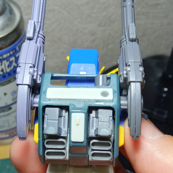 ダブルゼータの特徴的なバックパックをあっさり捨てまして、ジャンクボックスにあったMGザク２ver.1.0のバックパックを移植しました構想としては陸戦型ダブルゼータを考えてます（4枚目）