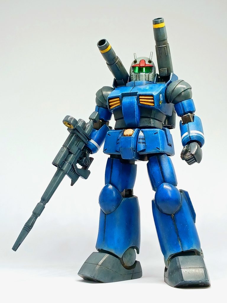 素組みのガンキャノン。ずんぐりとしたフォルムで、スタイリッシュさとは無縁ではあるものの、劇中の雰囲気バッチリ❗️ずっしりとした感じがカッコいいです😁