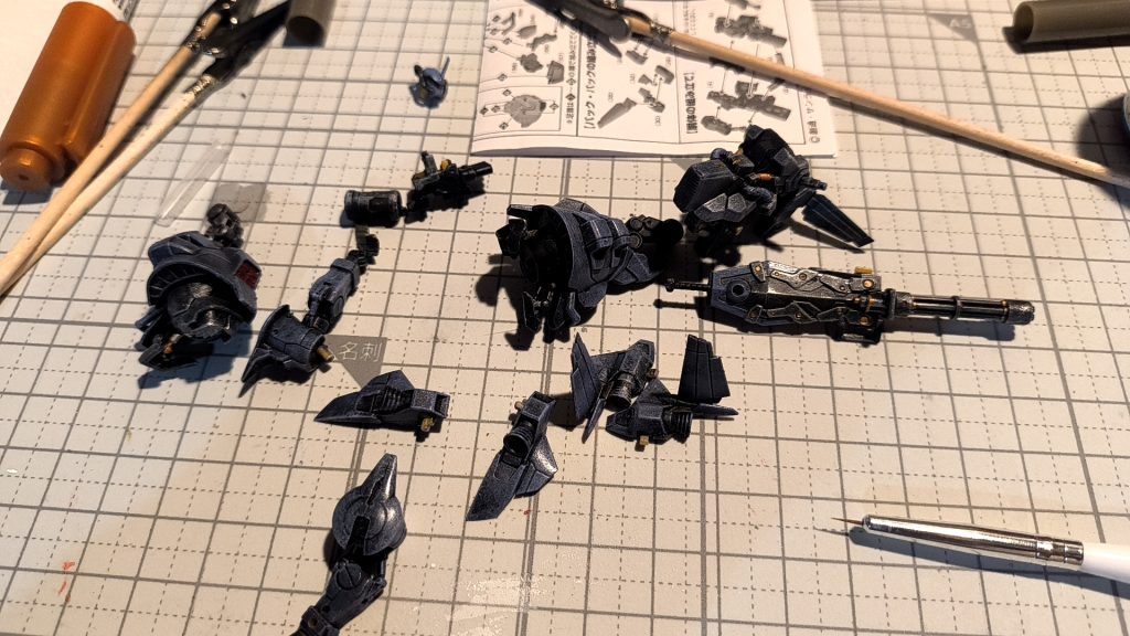 相変わらず黒立ち上げのドライブラシ。手軽にかっこよく仕上がる気がしてます