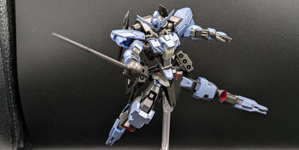 サーベルは先端をシャープにしています