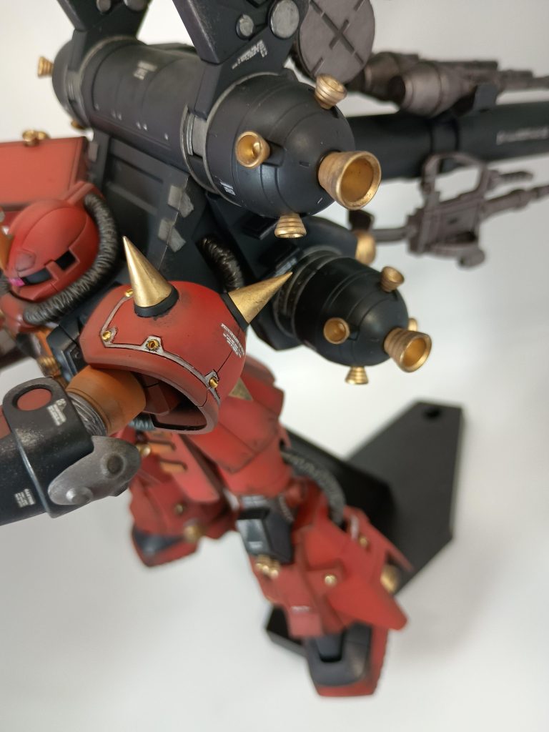 肩の小型スラスターみたいややつはカシメ金具埋め込みました。