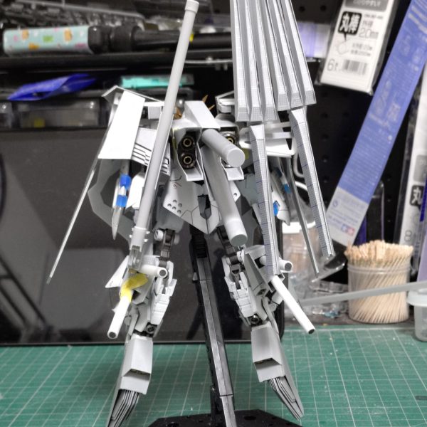 アルゴスユニット…フルアーマーオデュッセウスのパーツが全て揃いました🫡現在スジ彫り等のディテールアップ中です。早ければ来週末くらいには塗装に入れるんじゃなかろうかと思います。（5枚目）