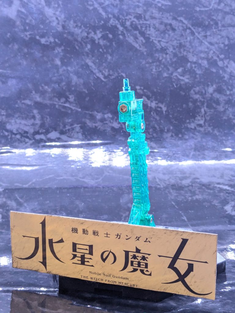 続いてベース。これはチュチュのデミトレーナーを製作した際に作ったオリジナルのベースに手を加えて再塗装を行いました。