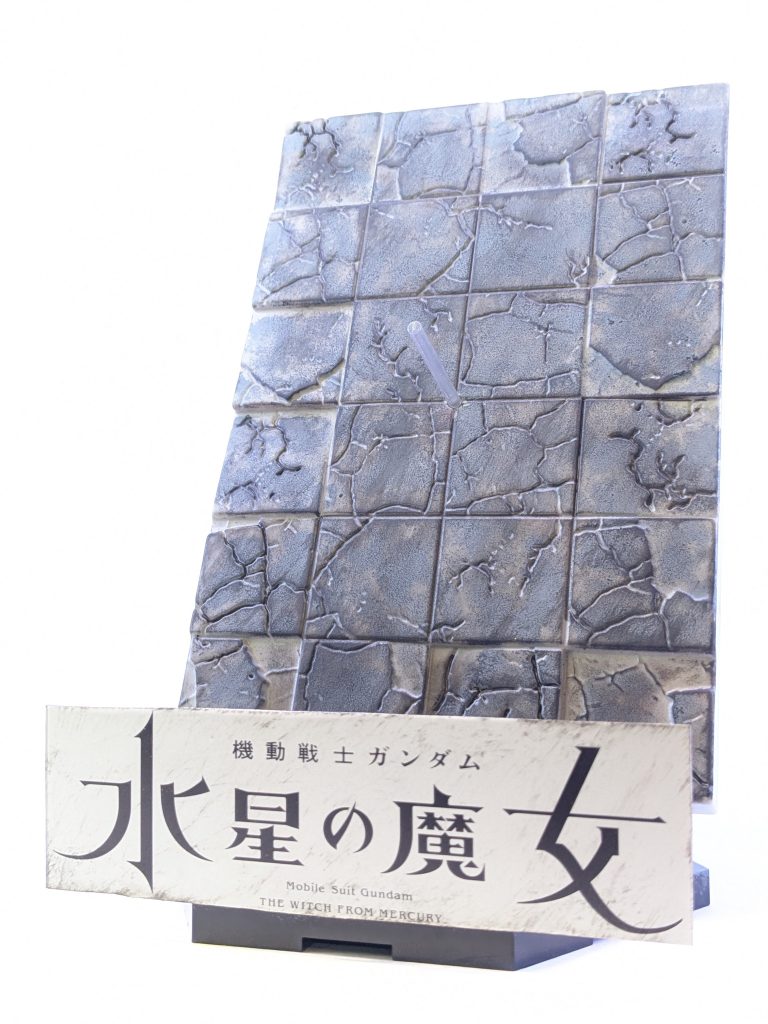 劇中でのコンクリ？みたいなものはセリアのジオラマ用の板で代用。