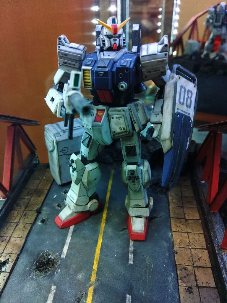 陸戦型ガンダム–2枚目/制作者：たっつん