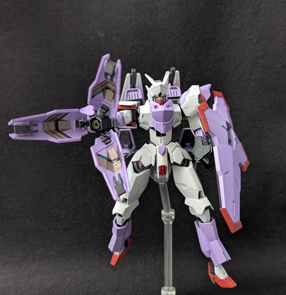 ミカエリスをベースに同系機体のべギルペンテ、バインドリーのパーツメインでグラスレーらしさを意識してミキシングしました