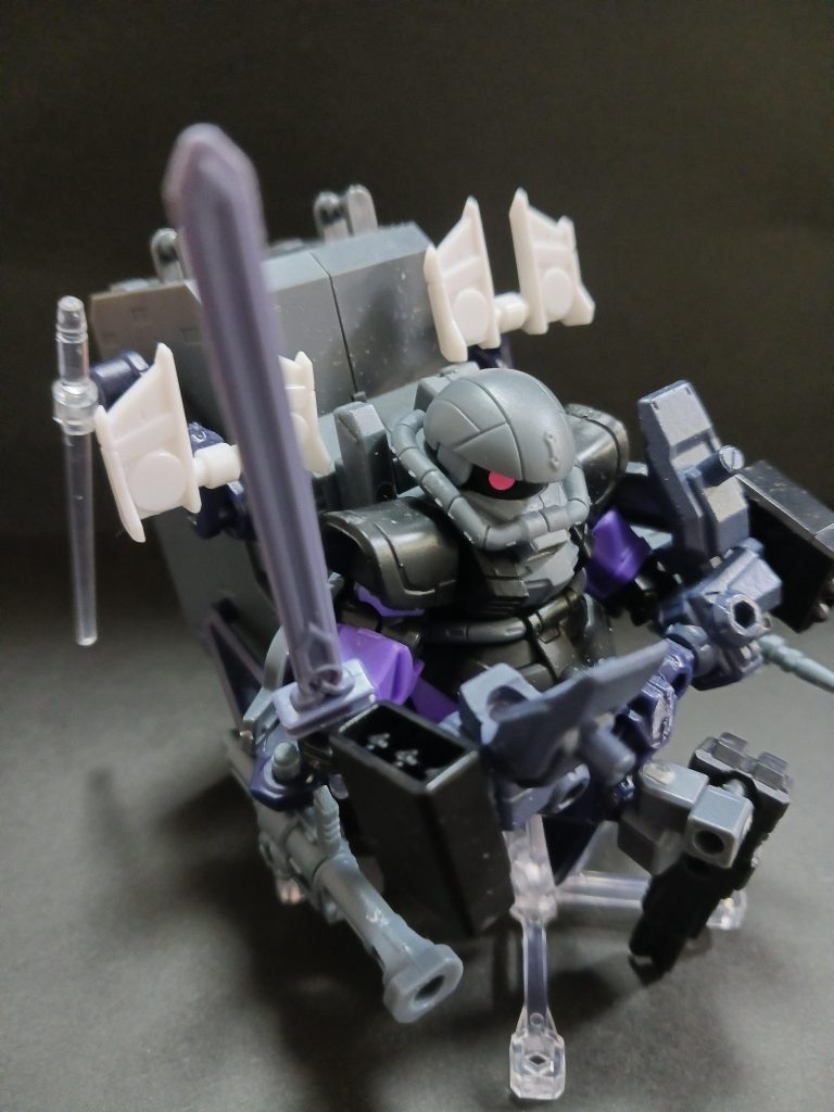 ソードもともと装備されているソード。特別な合金で出来ている。