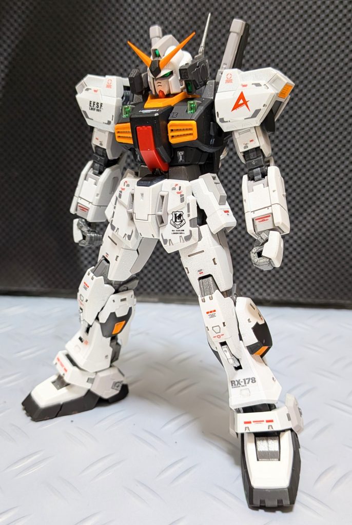 RX-178ガンダムマークII（アムロ専用カラー）–2枚目/制作者：@Ymarl1