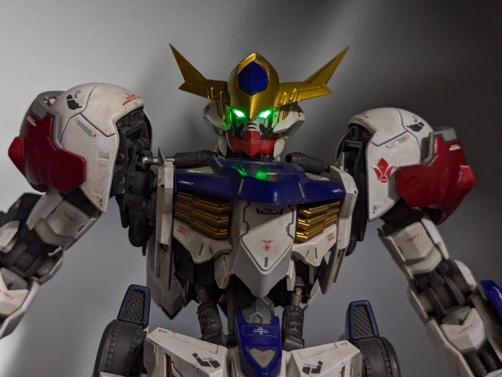 目は前のLEDが断線したので、再度仕込み直し。