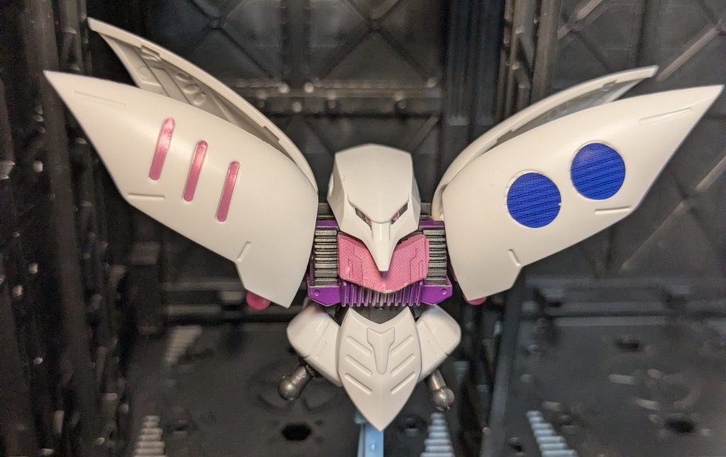 変形①　両手両足を外します