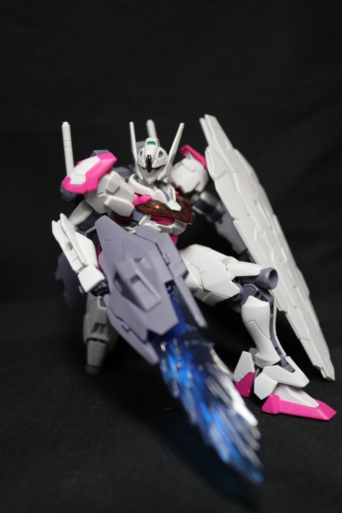 エアリアルと見比べてみても、パーツの構造やビットの造形に共通点が多く見つかって組んでて面白かったです。