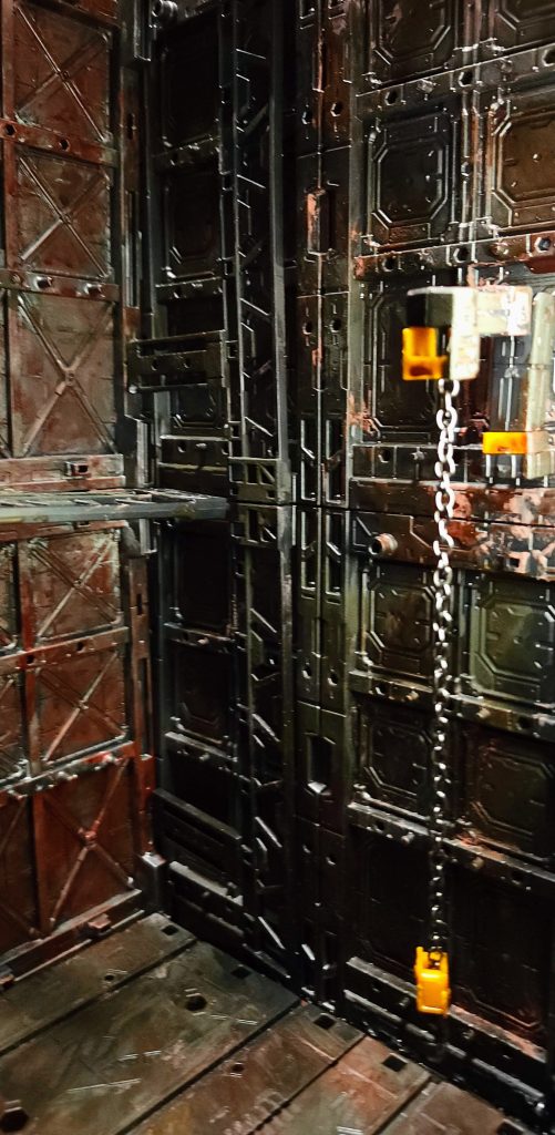 静かな丘の整備工場–4枚目/制作者：塗装狂主任