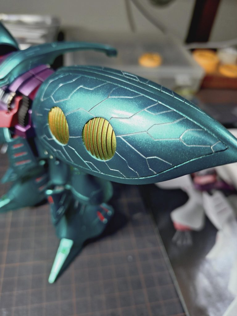 サイコミュを強化した感じでスジボリしてみました。