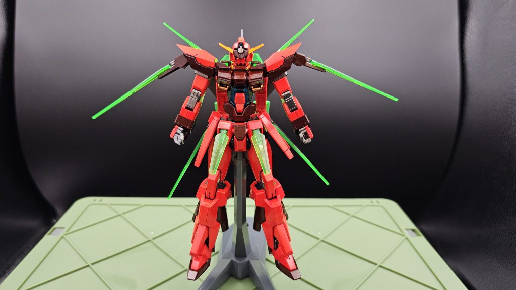 正面から。シャアカラーみたくなってしまいましたねw