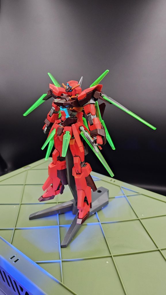 水色発光部分は塗り分け。使用したカラーはプレミアムレッドキャンディオレンジスターブライトアイアン蛍光ブルーグリーンプレミアムレッドは青（暗い色）に直接吹くとワインレッドになります。